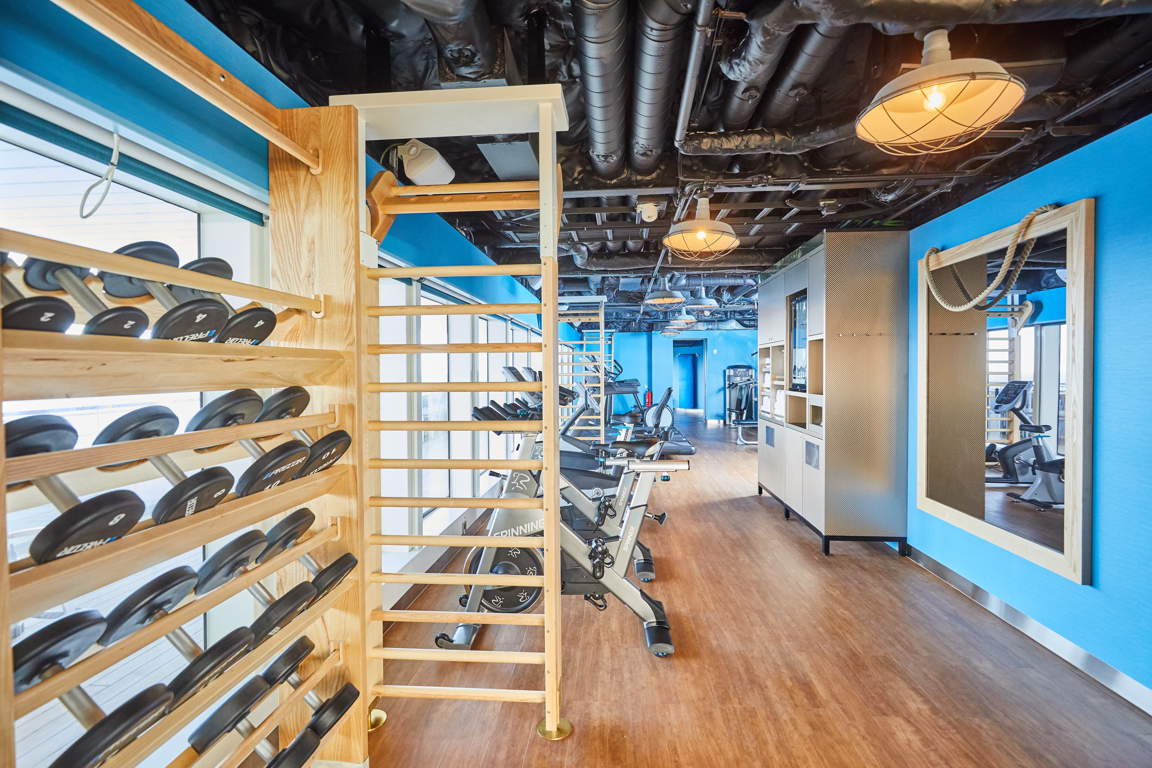 Fitness on 100 m²/1,076 ft²