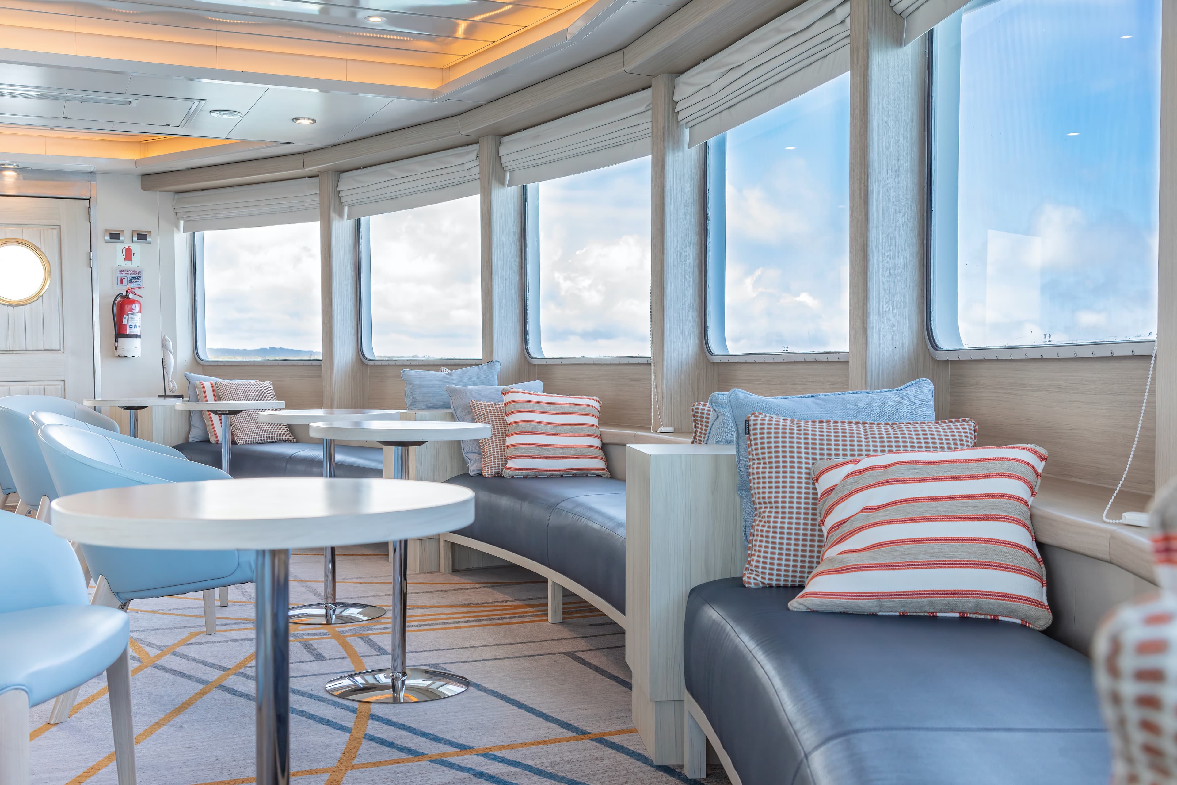 Expedition Lounge & Bar with Science Corner and Library